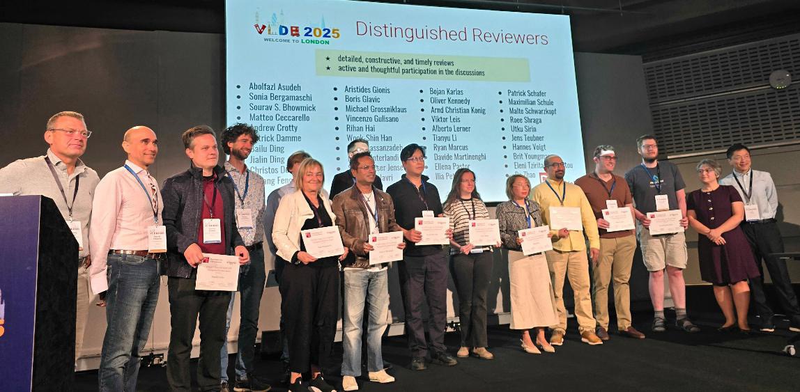 VLDB 25 Dist Reviewer